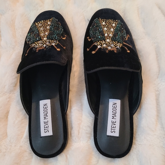 Steve Madden New Black Velour Scarab Beetle Jeweled Slip On Shoes Size 6 - Picture 3 of 4
